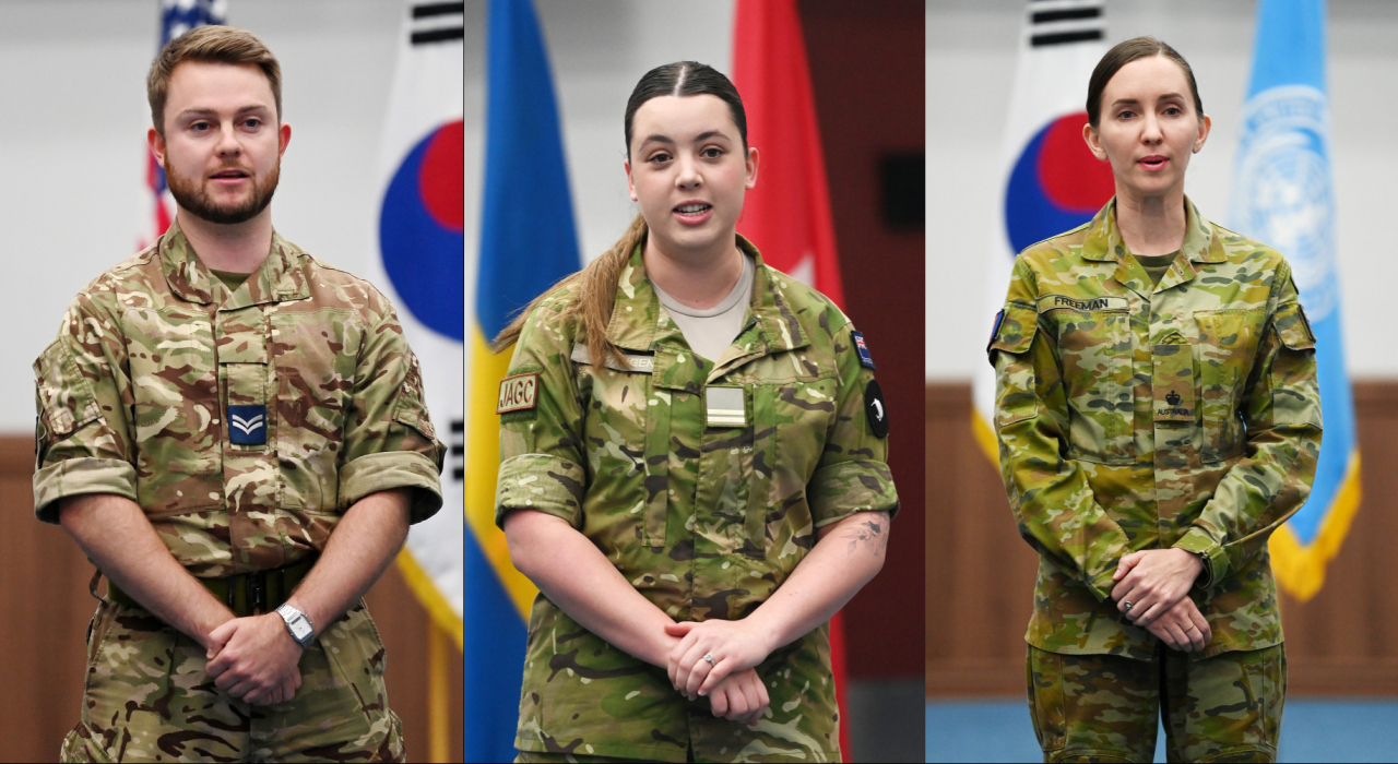 British Royal Air Force Cpl. Sion Owen (left), New Zealand Royal Air Force Flt Lt. Natacha Baugen (center) and Australian Army Maj. Lyndsay Freeman speak during an interview on Aug. 30 at the headquarters of the UN Command located within Camp Humphreys, the US base in Pyeongtaek, Gyeonggi Province. (Korea Herald/ Pool Photo)