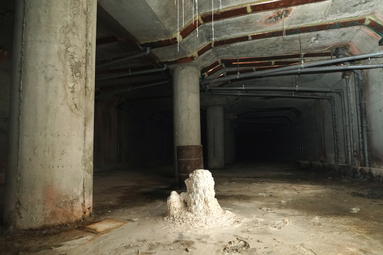 A stalagmite has been formed in the newly unveiled underground space due to water dripping from a drainage system above. (Seoul Metropolitan Government)