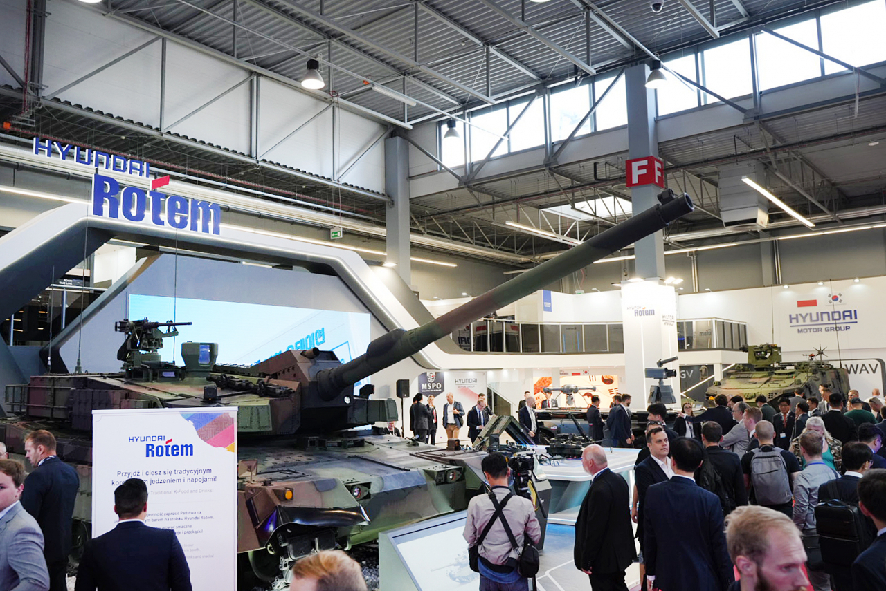 Hyundai Rotem’s exhibition booth at the International Defense Industry Exhibition (MSPO) at Centre d’expositions de Kielce in Kielce, Poland, Wednesday. (Hyundai Rotem)