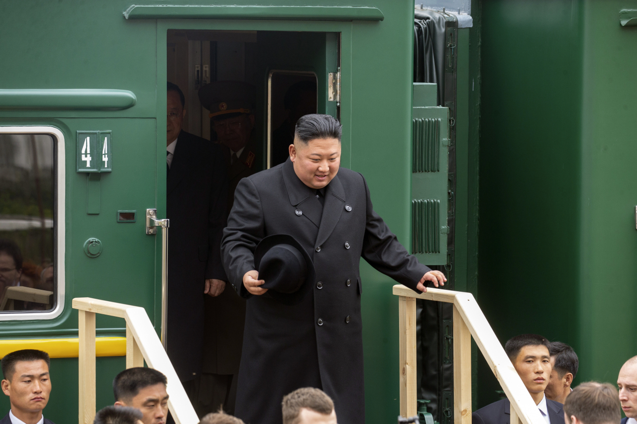 In this photo released by press office of the administration of Primorsky Krai region, North Korea's leader Kim Jong-un leaves a train carriage after arriving at the border station of Khasan, Primorsky Krai region, Russia, on April 24, 2019. (File Photo - AP)