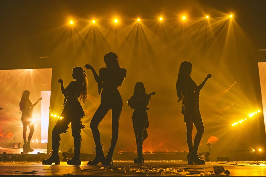 Herald Review] Blackpink finale concert 'Born Pink' in Seoul hints at 'more  to come