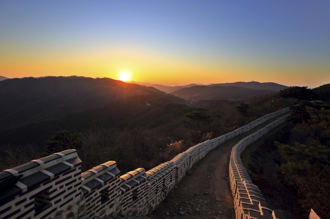 View from the hiking trail along the fortress walls of Namhansanseong (GettyImages)