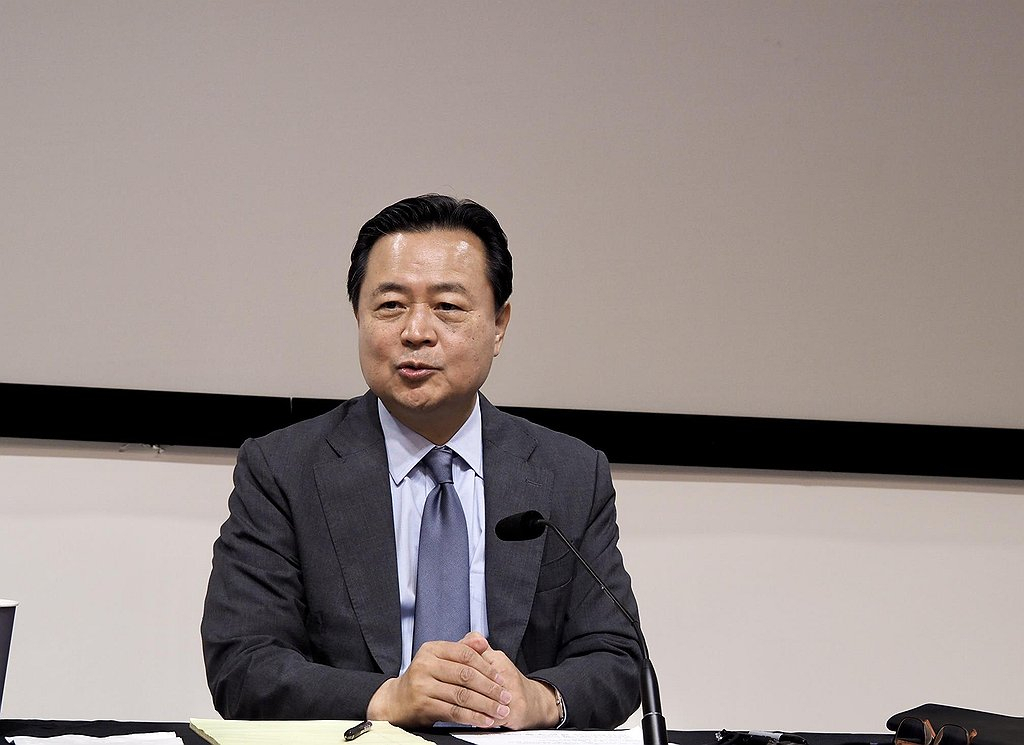 South Korean Ambassador to the United States Cho Hyun-dong speaking in a meeting with reporters at the Korean Cultural Center in Washington. (Yonhap)