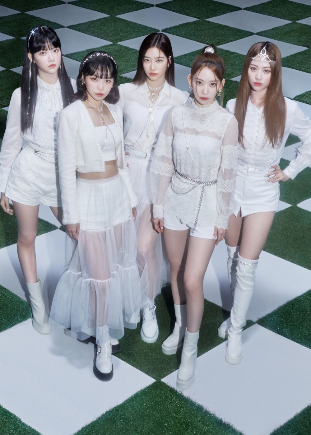K-pop girl group Le Sserafim (Source Music)