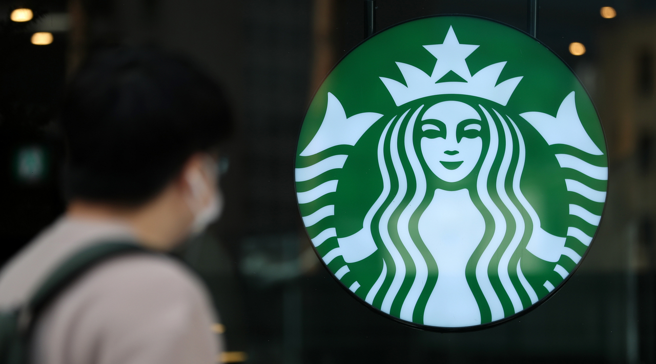 A Starbucks store in central Seoul (Newsis)