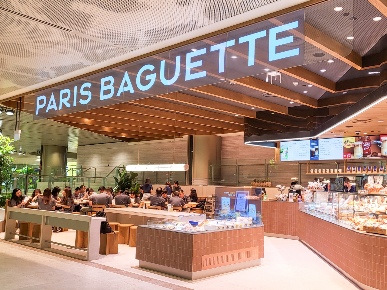 SPC Group's 500th Paris Baguette at Terminal 2 of Changi International Airport (SPC)