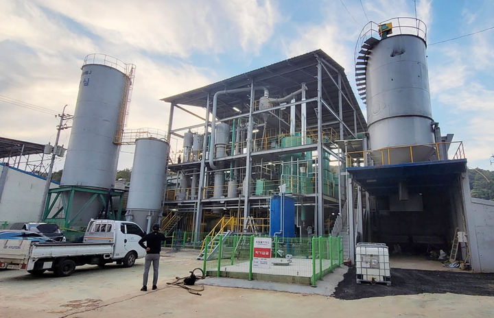 Two people have been left dead after a boiler pipe explosion at a fodder plant in Suncheon, South Jeolla Province, Sunday. (Suncheon Fire Station)