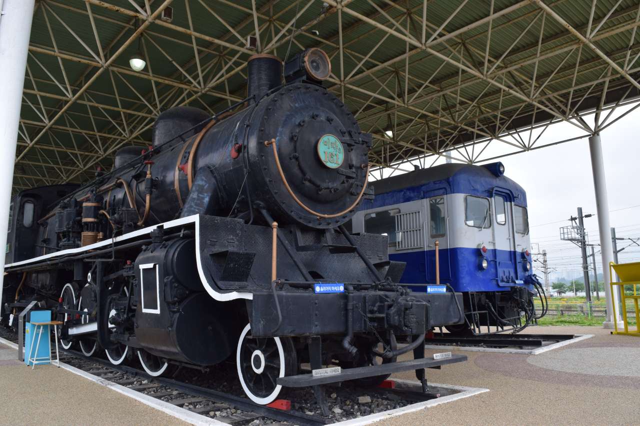 A Mika steam locomotive from the Japanese colonial period is seen in front. (Kim Hae-yeon/ The Korea Herald)