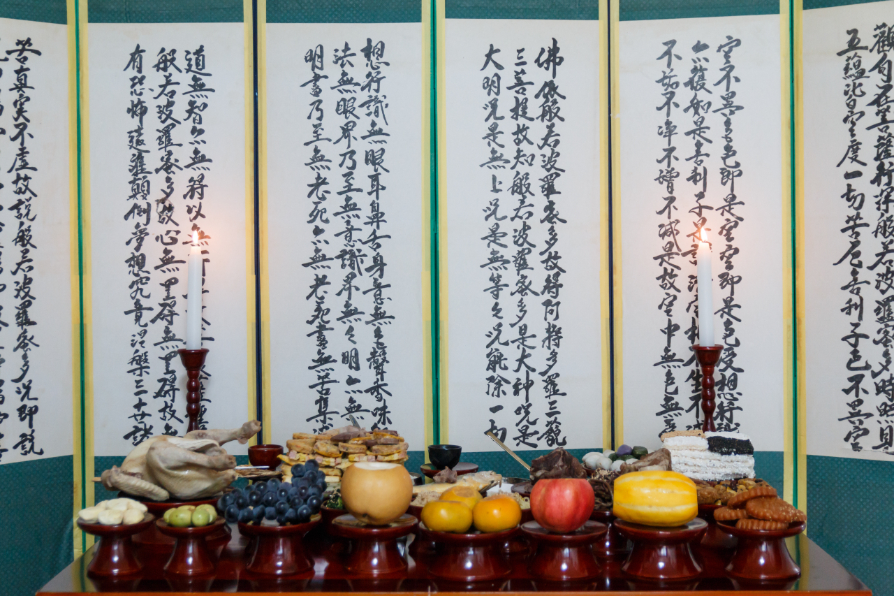 A traditional South Korean jesa table (123rf)