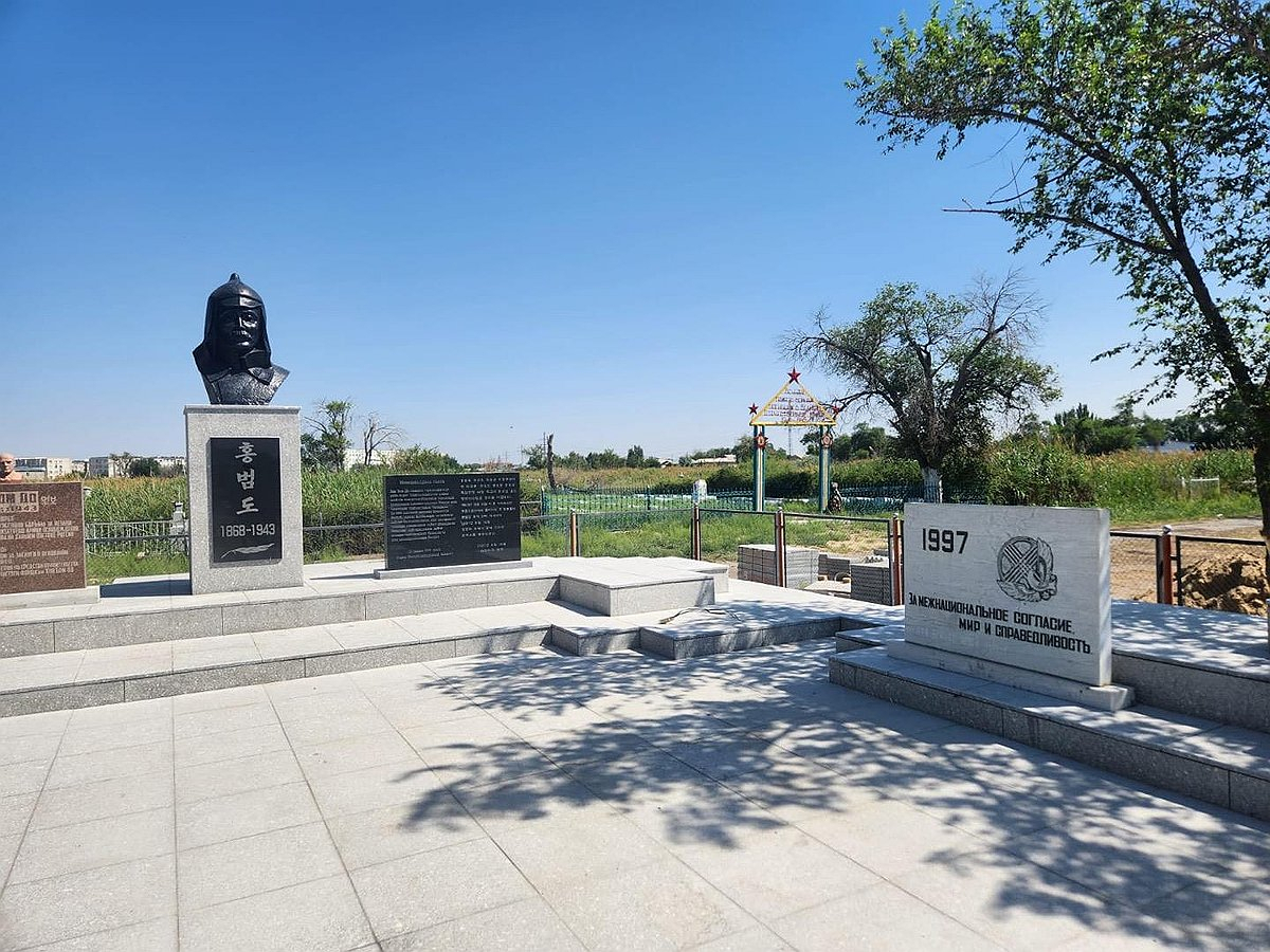 The bust of Hong Beom-do at a memorial park commemorating Hong at his former burial site in Kyzylorda, Kazakhstan, Wednesday (Veterans Ministry)