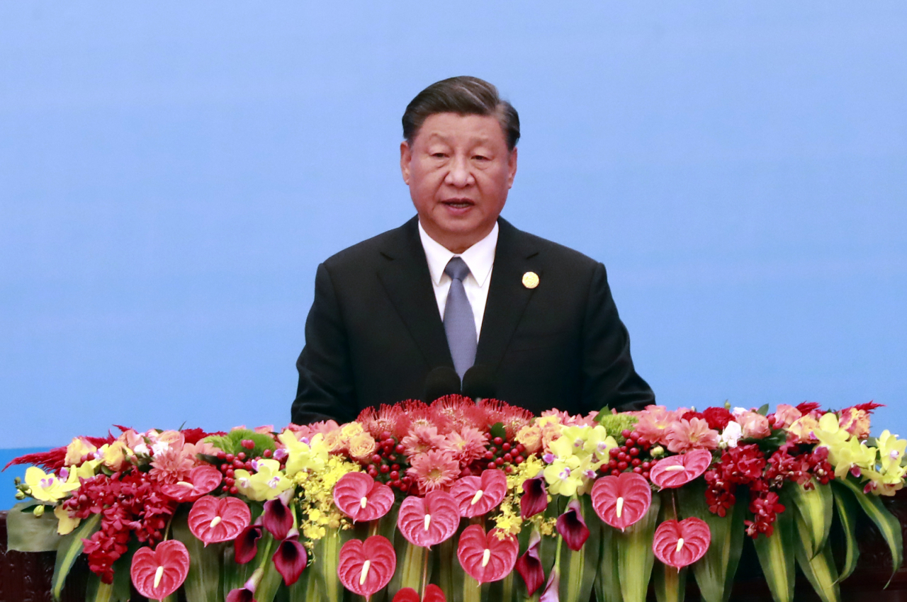 Chinese President Xi Jinping delivers opening remarks at the Belt and Road Forum at the Great Hall of the People in Beijing, on Oct. 18. (Yonhap)