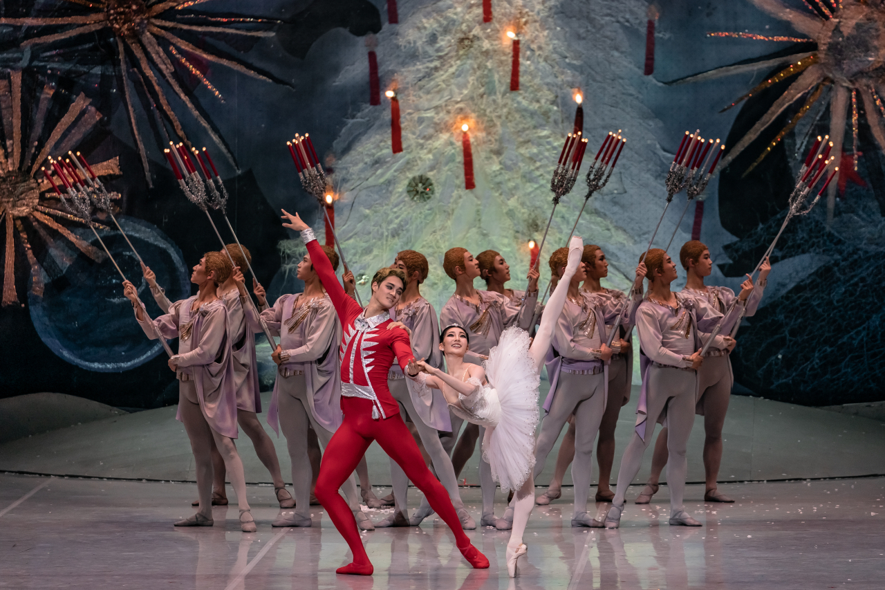A scene from the Korean National Ballet’s production of “The Nutcracker” (KNB)