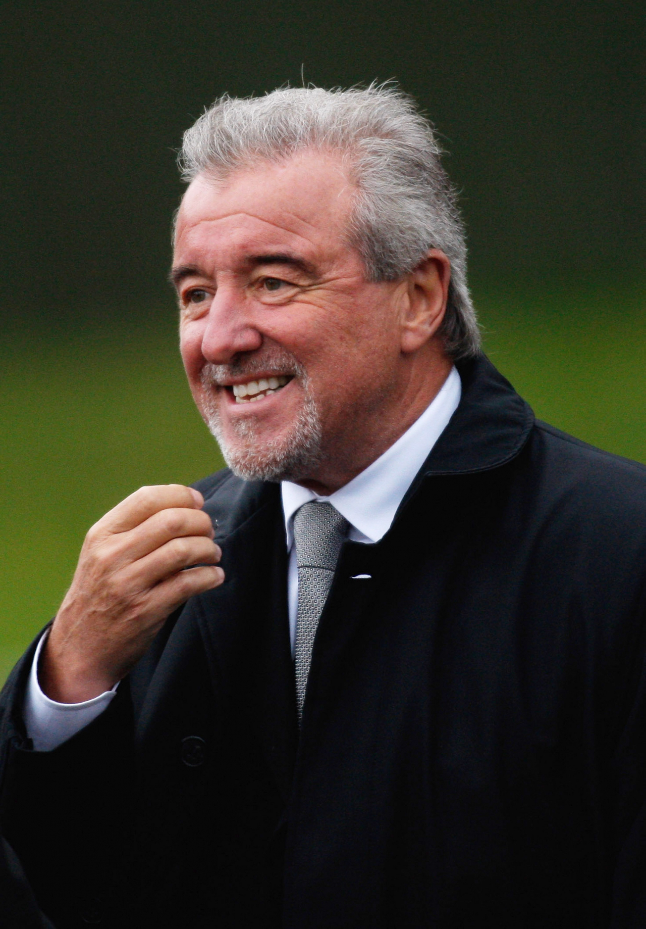 Former England manager Terry Venables smiles after a memorial service at Durham Cathedral on September 21, 2009, in Durham, England. (Getty Images)