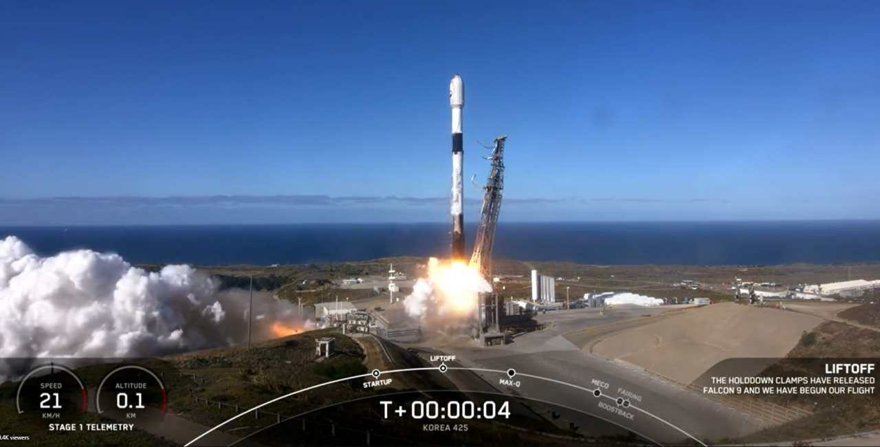 SpaceX Falcon 9 rocket carrying South Korea's first indigenous spy satellite lifts off from U.S. Vandenberg Space Force Base in California on Friday (local time), as seen in SpaceX's webcast.(Yonhap)