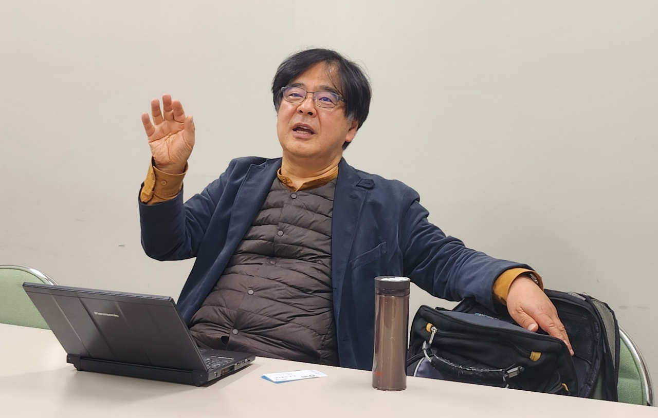 Tadashi Kimiya, a professor of Korean studies at the University of Tokyo, speaks during an interview with reporters at Waseda University in Tokyo, Japan on Nov. 29. (Joint Press Corps)