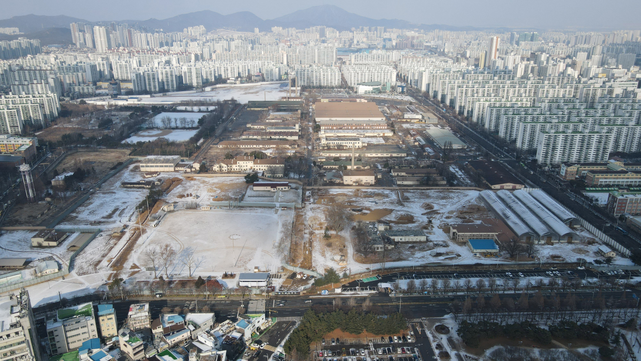 The site of Camp Market, a former US military base, in Bupyeong, about 25 kilometers west of Seoul, is seen in this photo taken on Wednesday.(Yonhap)