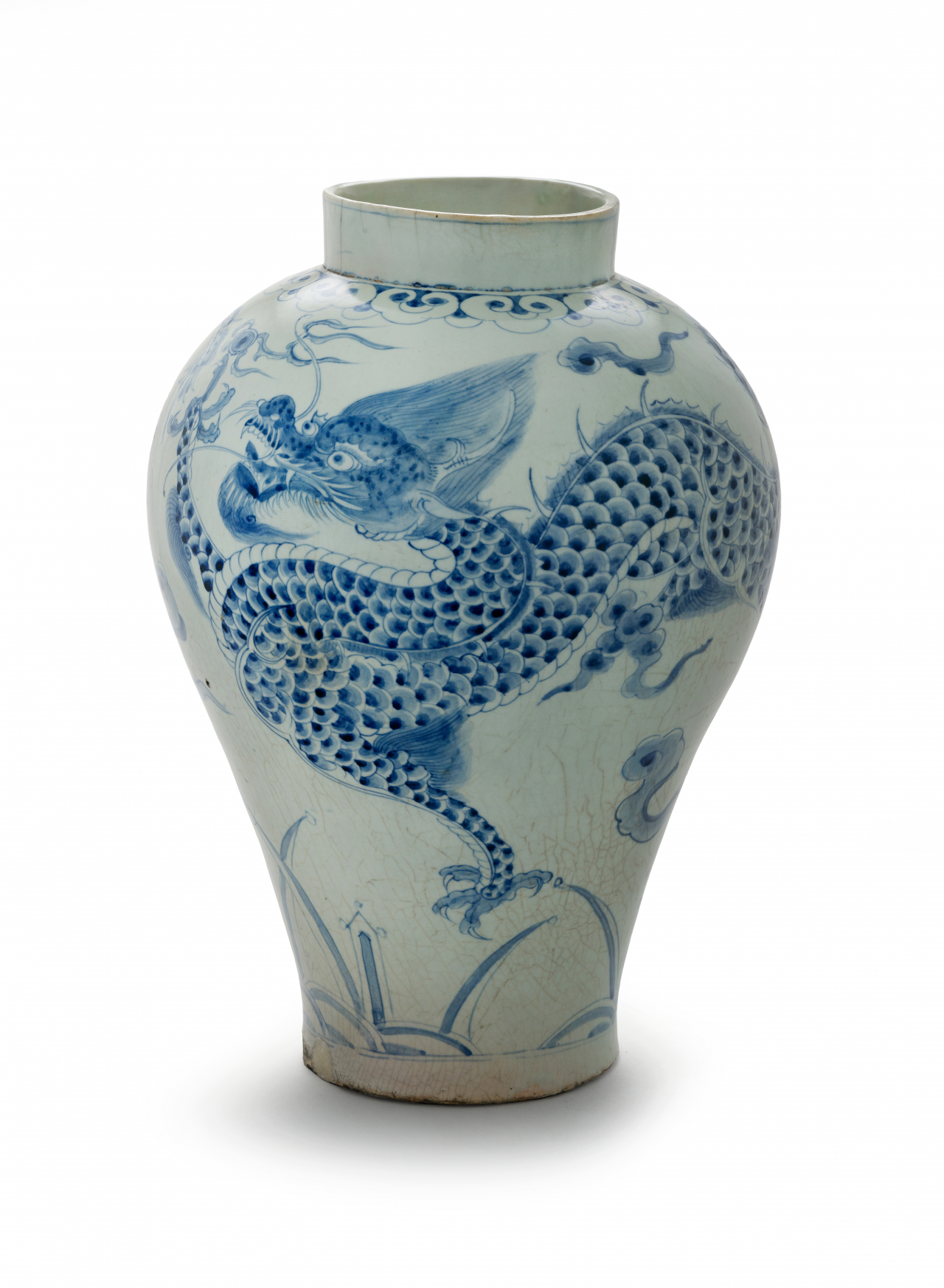 Blue and White Porcelain Jar with Cloud and Dragon Pattern. (National Folk Museum of Korea)