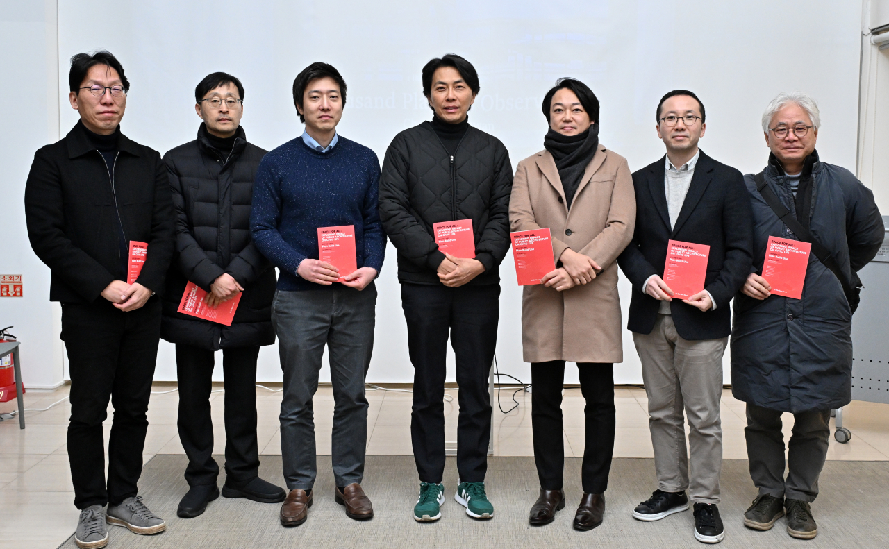 From right: Architects Yoon Seung-hyun, Kang Bum-joon, Kim Jae-kyung, Cheon Jang-hwan, Park Chung-whan, Lee Hyun-woo, and Kim Soo-young pose for a photo after inaugural forum “Space for All: Exploring Impact of Public Architecture on Civic Life” at Seoul Hall of Urbanism and Architecture in Seoul on Wednesday. (Im Se-jun/The Korea Herald)