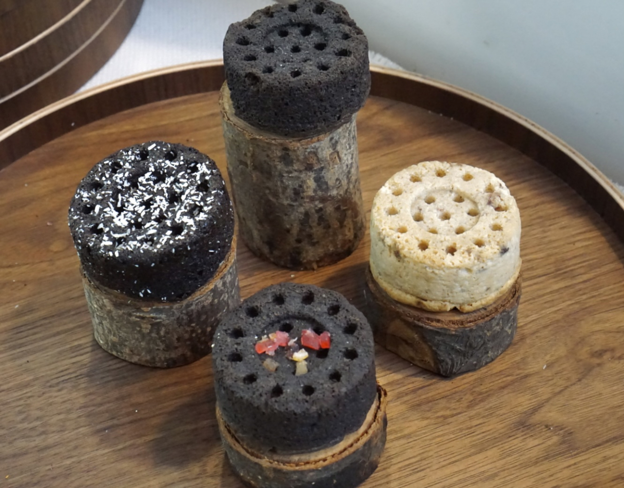 Four types of yeontan bread are on display at Gamtan cafe. (No Kyung-min/The Korea Herald)