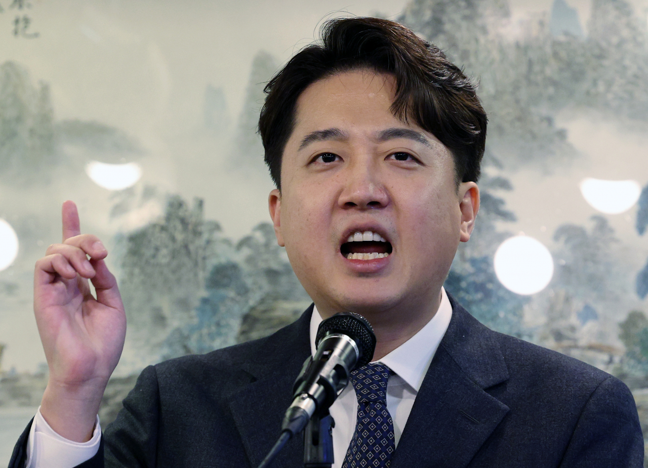 Ex-leader of the People Power Party Lee Jun-seok speaks at a press conference held at a restaurant in Nowon-gu, northeastern Seoul on Wednesday. (Yonhap)