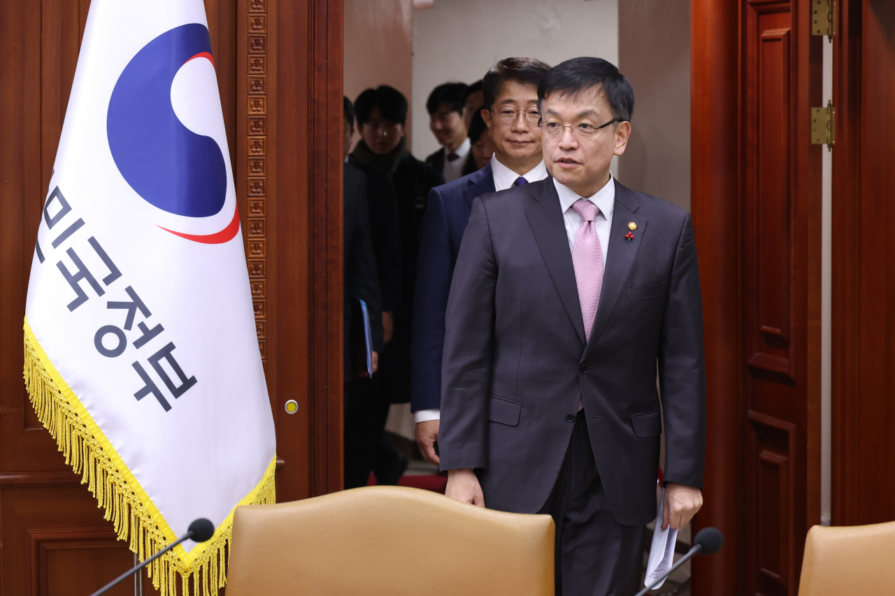 Finance Minister Choi Sang-mok, who also serves as deputy prime minister for the economy, attends a government meeting at the government complex in Seoul on Friday. (Yonhap)