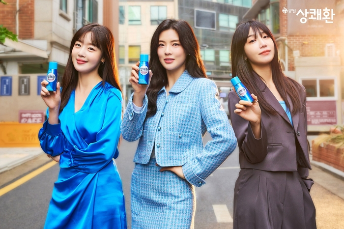 Ads for Samyang's hangover cure brand, Sangkwaehwan, feature Korean actors Han Sun-hwa, Lee Sun-bin and Jung Eun-ji. (Samyang)