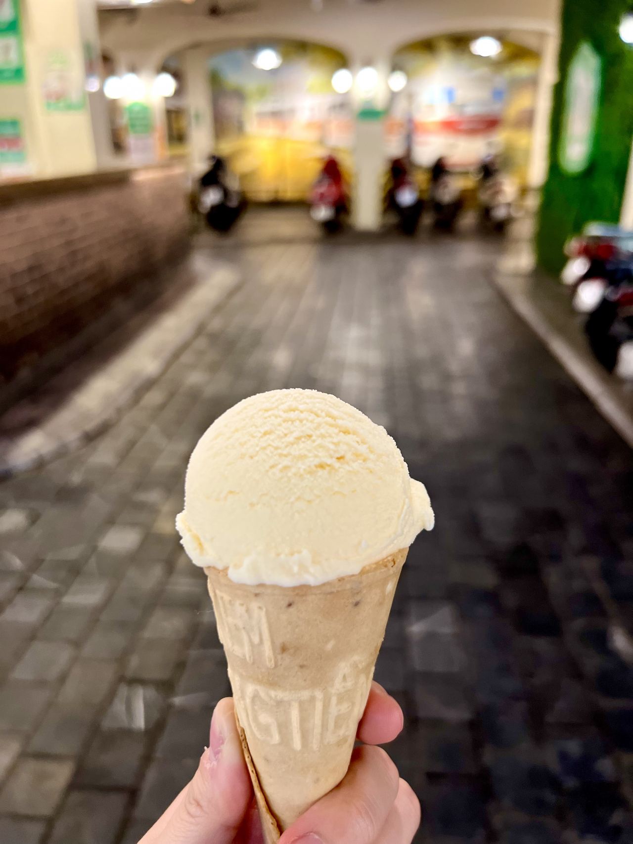 A vanilla cone from the Trang Tien Ice Cream Shop in Hanoi (Park Jun-hee/The Korea Herald)