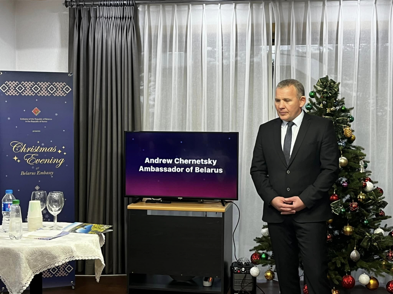 Belarusian Ambassador to Korea Andrew Chernetsky delivers remarks during orthodox Christmas celebrations at Embassy of Belarus in Yongsan-gu, Seoul on Friday. (Belarusian Embassy in Seoul)