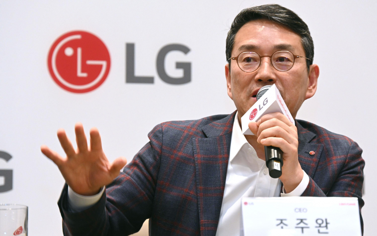LG Electronics CEO Cho Joo-wan speaks at a press briefing on the sidelines of the CES 2024 in Las Vegas on Wednesday. (LG Electronics)