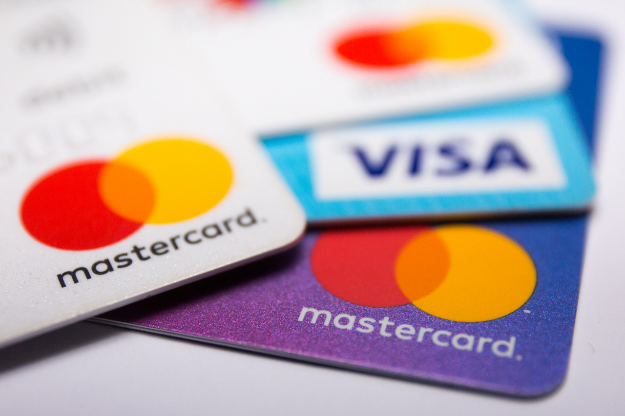 Mastercard and Visa (Getty Images)