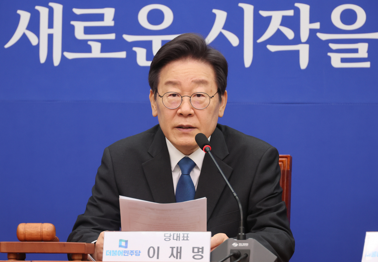 Rep. Lee Jae-myung, the leader of the main opposition Democratic Party, speaks in a leadership meeting held at the National Assembly in Seoul on Friday. (Yonhap)