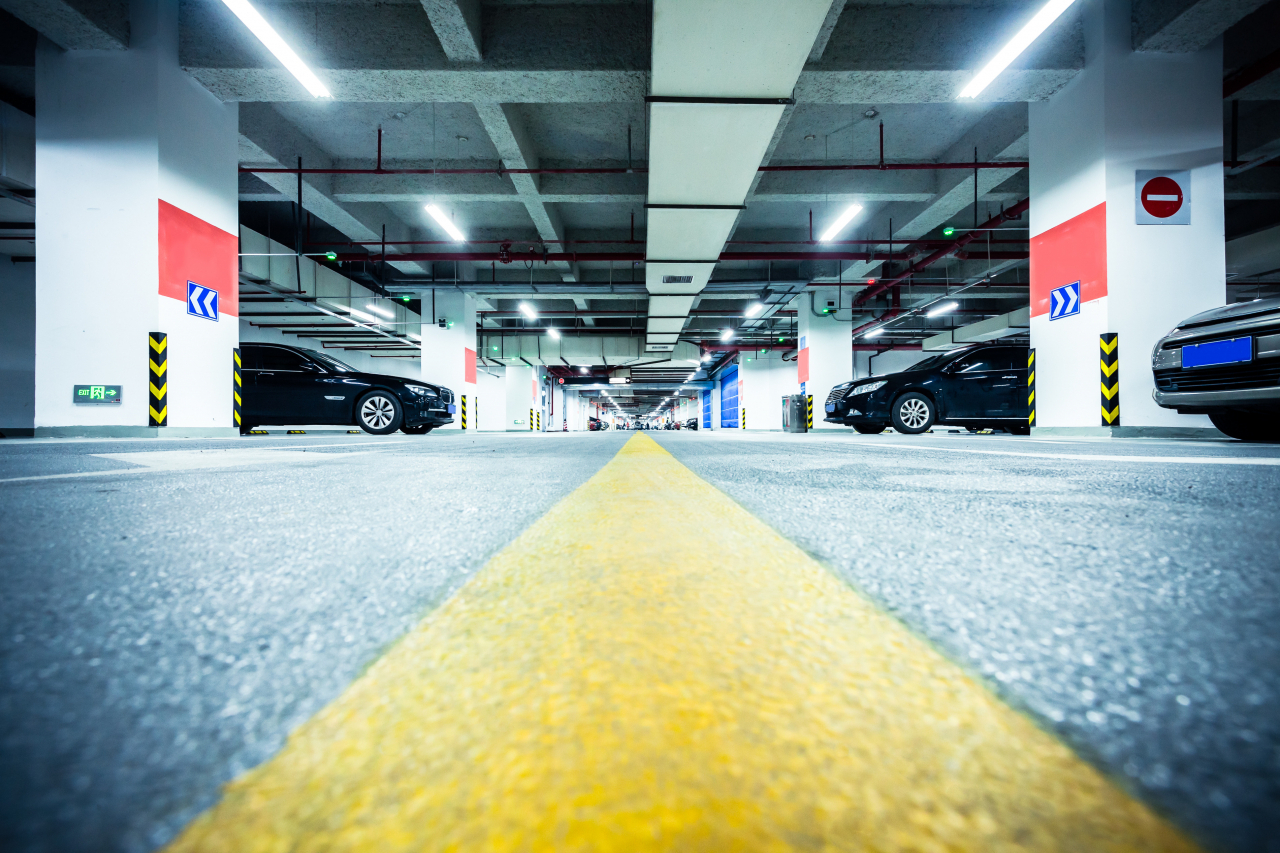This photo of an underground parking lot is not directly related to this article. (123rf)