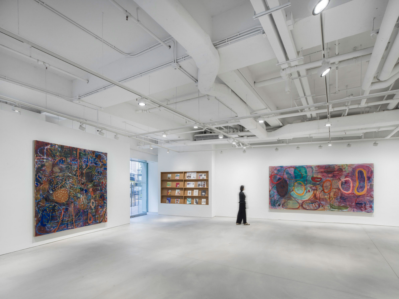 An installation view of Zhang Enli's solo exhibition 