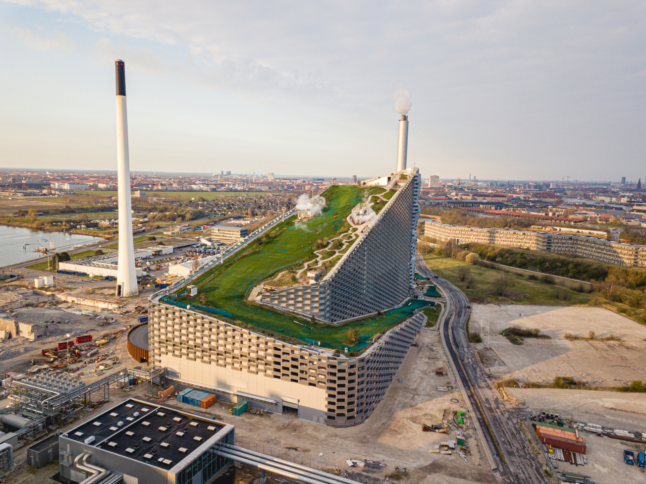 Denmark's Amager Bakke, an incinerator plant located in the capital city of Copenhagen (123rf)