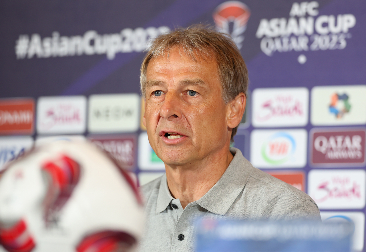 South Korea head coach Jurgen Klinsmann answers reporters' questions at Main Media Centre in Doha, Qatar, Thursday, local time. (Yonhap)