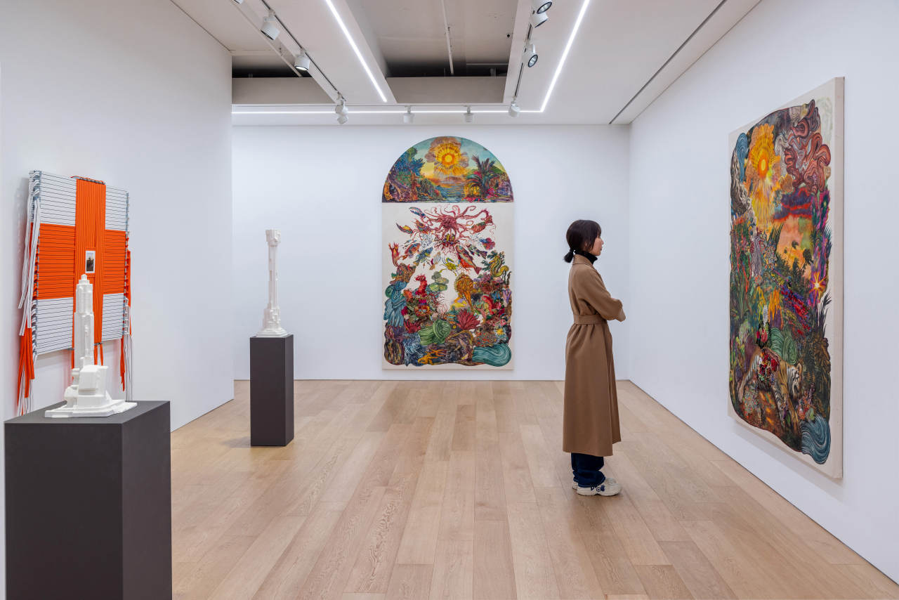 An installation view of “Wonderland” at Lehmann Maupin (Courtesy of Lehmann Maupin gallery)