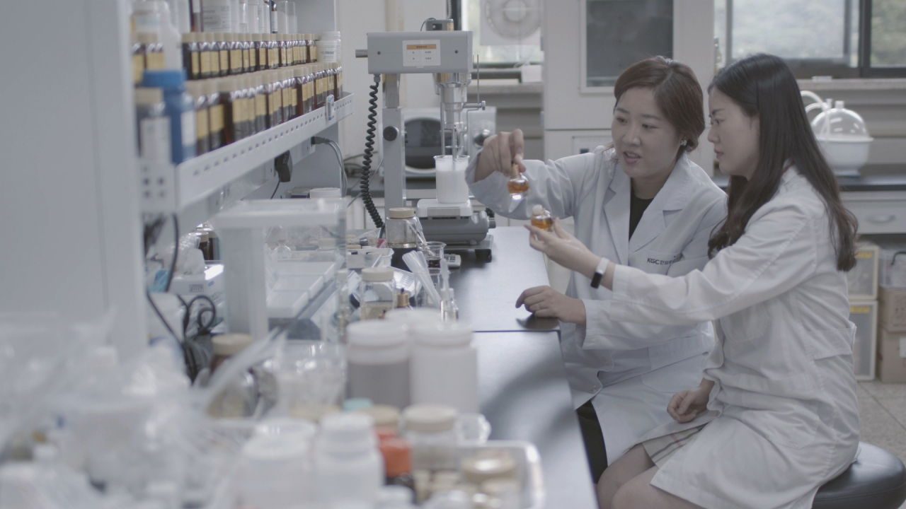 Researchers at Korea Ginseng Corp. (KGC)