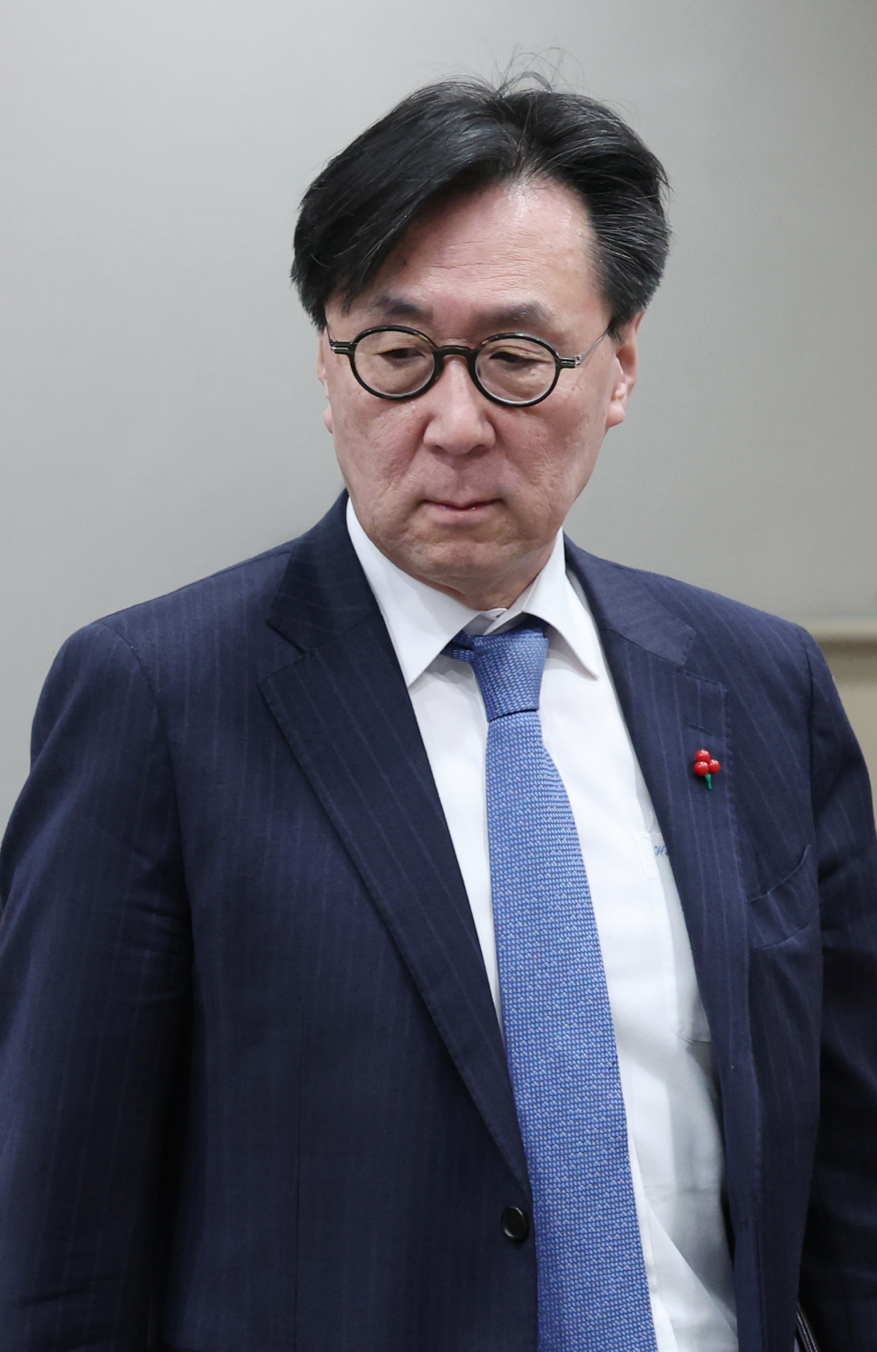 This file photo shows National Security Adviser Chang Ho-jin entering a Cabinet meeting at the presidential office in Seoul on Jan. 9, 2024.