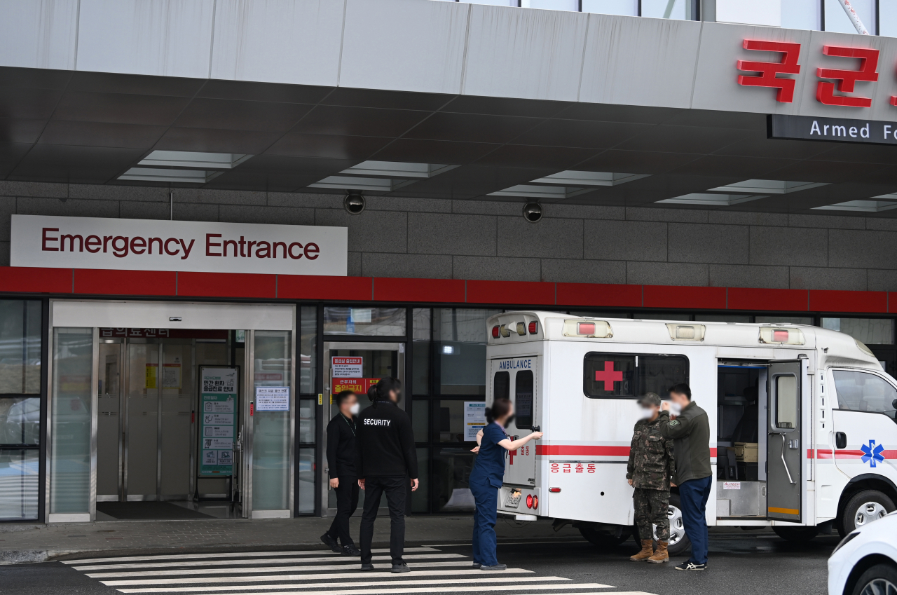A photo of an emergency room at a military hospital in Pohang, 262 kilometers southeast of Seoul, on Feb. 20, 2024. (Yonhap)