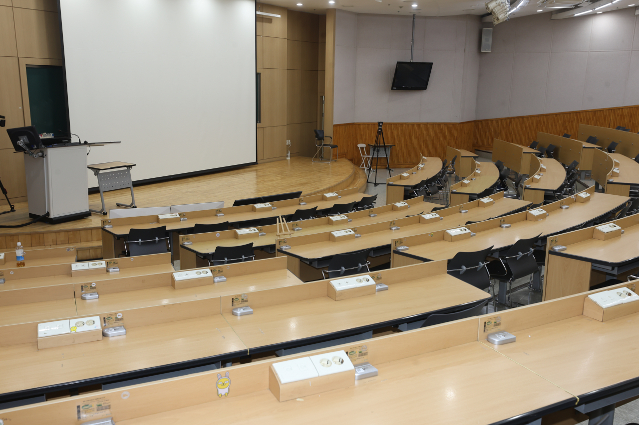 A classroom of the medical school at Busan University is empty as the collective action of resident doctors continues for a month. (Yonhap)