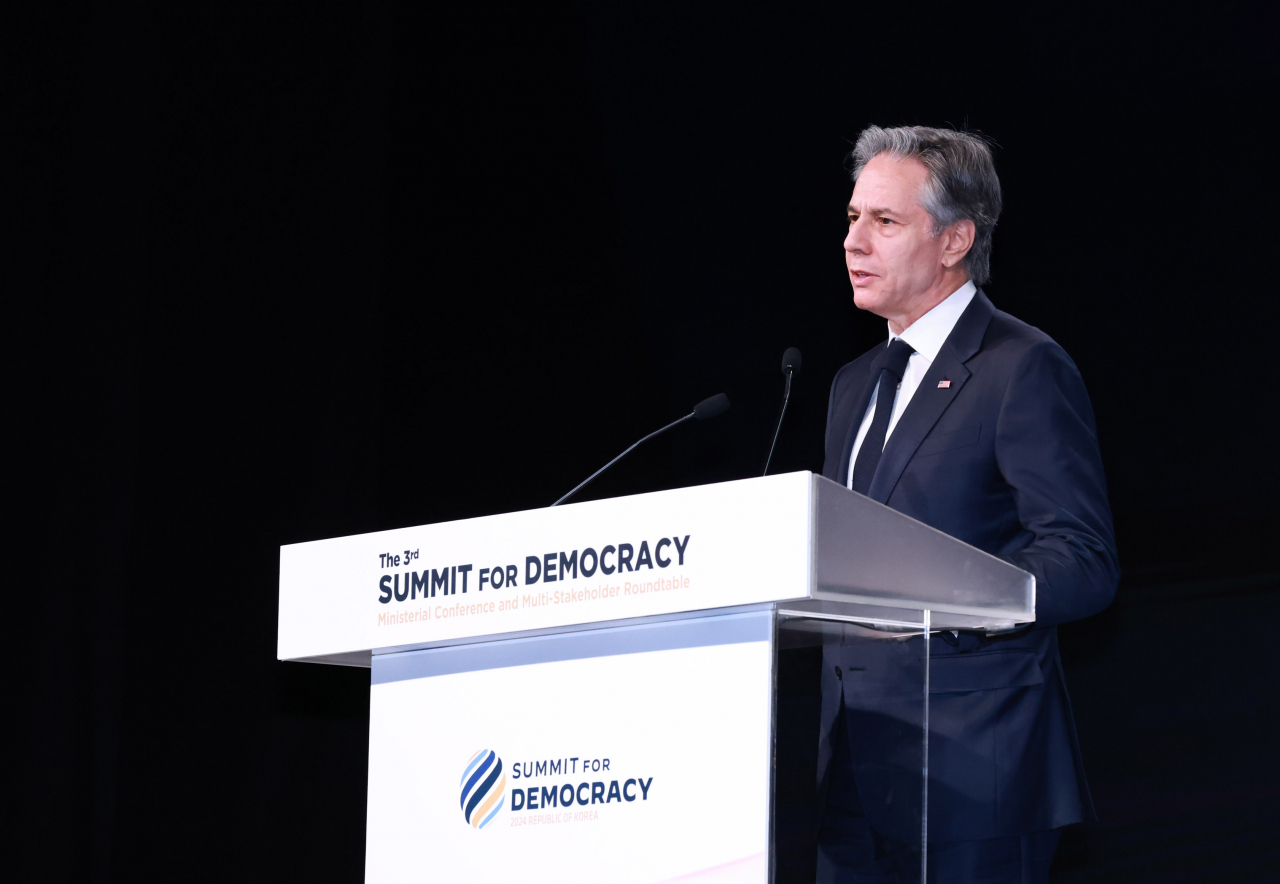 Blinken calls for technological progress based on 'democratic values'