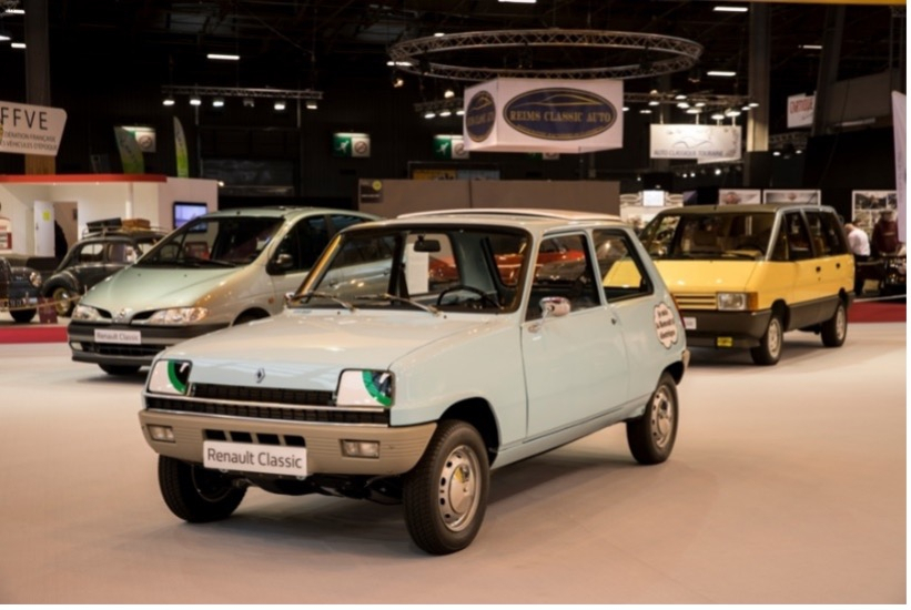 The Renault 5, featuring the third iconic diamond-shaped logo, was introduced by Renault in 1972. (Renault Korea)