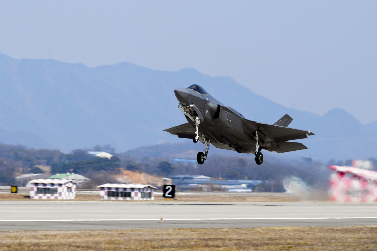 An F-35A stealth jet takes off from an air base in Cheongju, 112 kilometers south of Seoul, to attend an air defense drill on March 13, 2024. (Air Force)