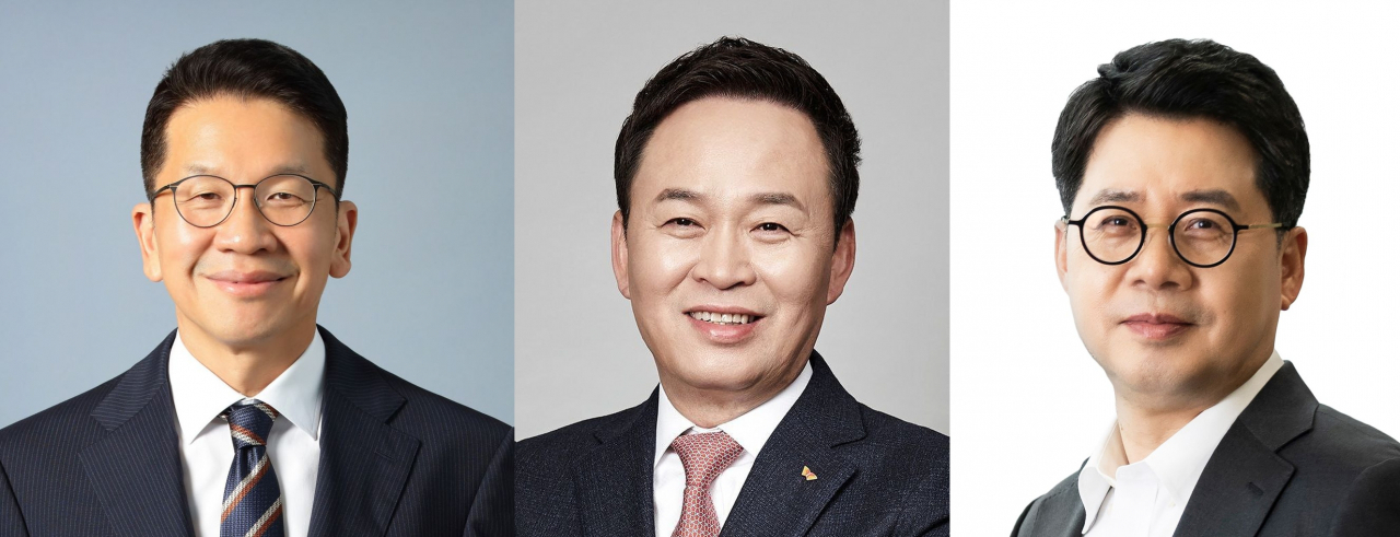 From left: SK Supex Council Chairman Chey Jae-won, SK Inc. CEO Jang Yong-ho, SK Innovation CEO Park Sang-kyu (SK Group)