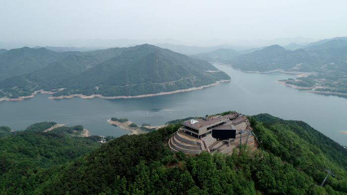 A panoramic view of Cheongpungho, a lake in Jecheon, North Chungcheong Province (Jecheon city)