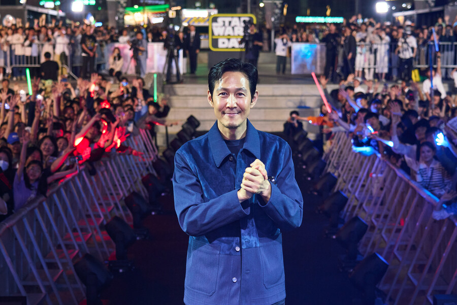 Lee Jung-jae participates in a fan event held in celebration of Star Wars Day in Haeundae-gu, Busan. (Disney Korea)