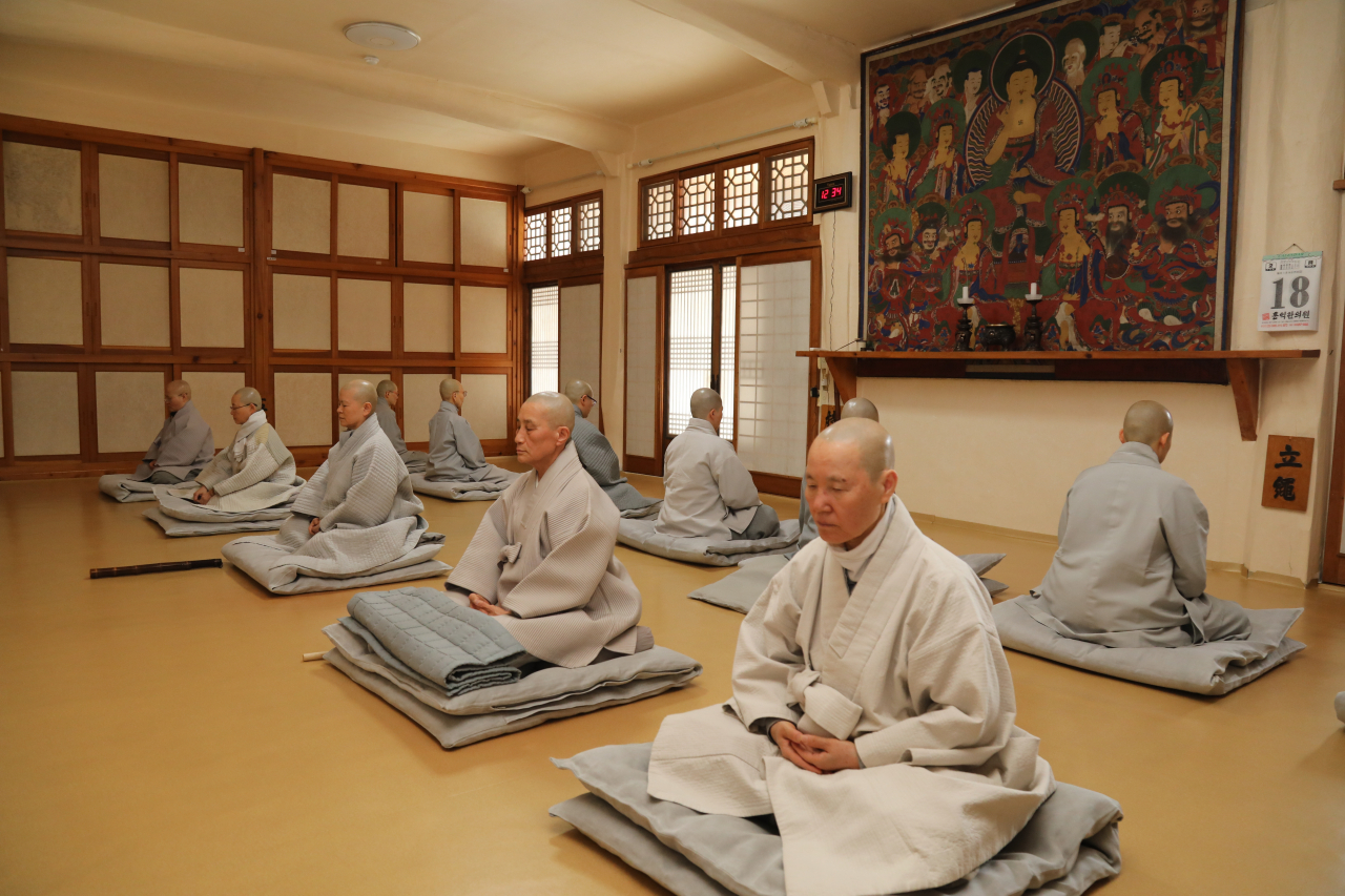 Monks meditate at Eunhaesa, a temple in Yeongcheon, North Gyeongsang Province in February 2019. (Jogye Order of Korean Buddhism)