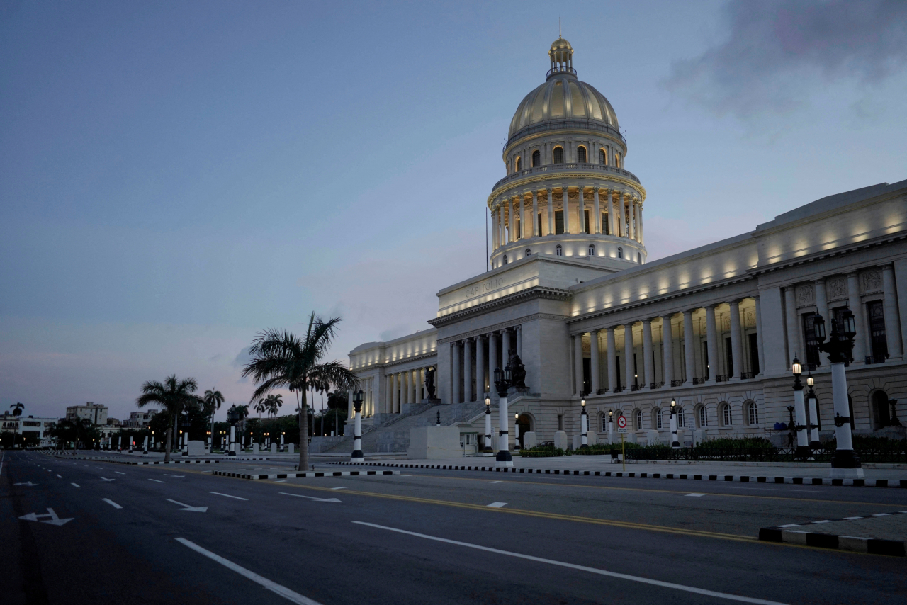 FILE PHOTO: A view of the Capitol during an overnight curfew amid concerns about the spread of the coronavirus disease (COVID-19), in Havana, Cuba, Sept. 1, 2020. (Reuters/Yonhap)