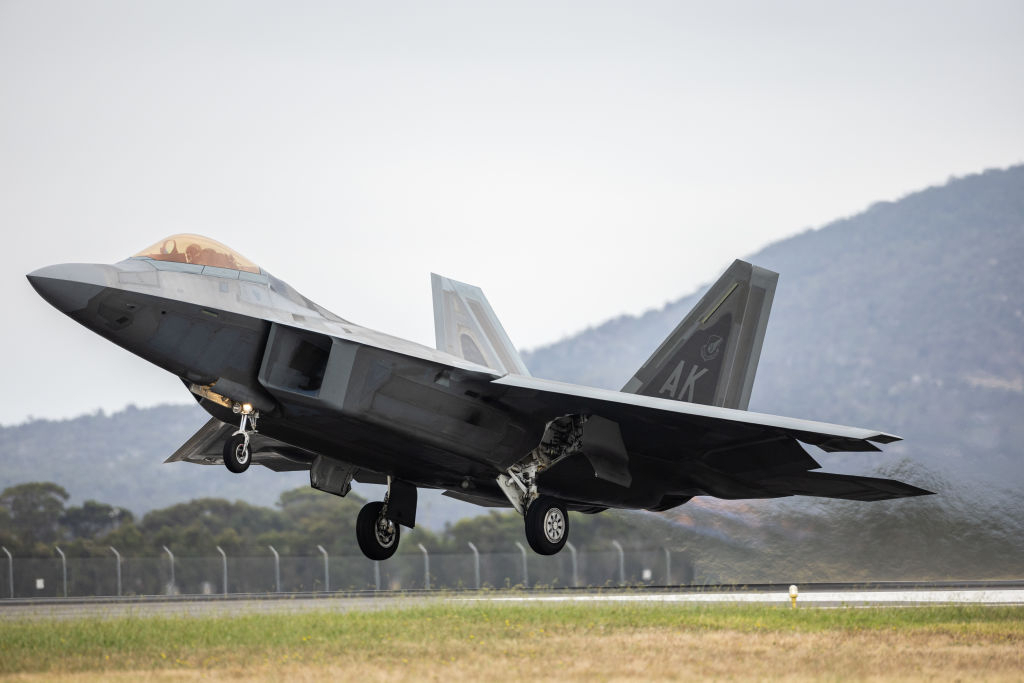 A USAF F-22 Raptor takes off on an exhibition on February 28, 2023 in Avalon, Australia. (Gettyimages)