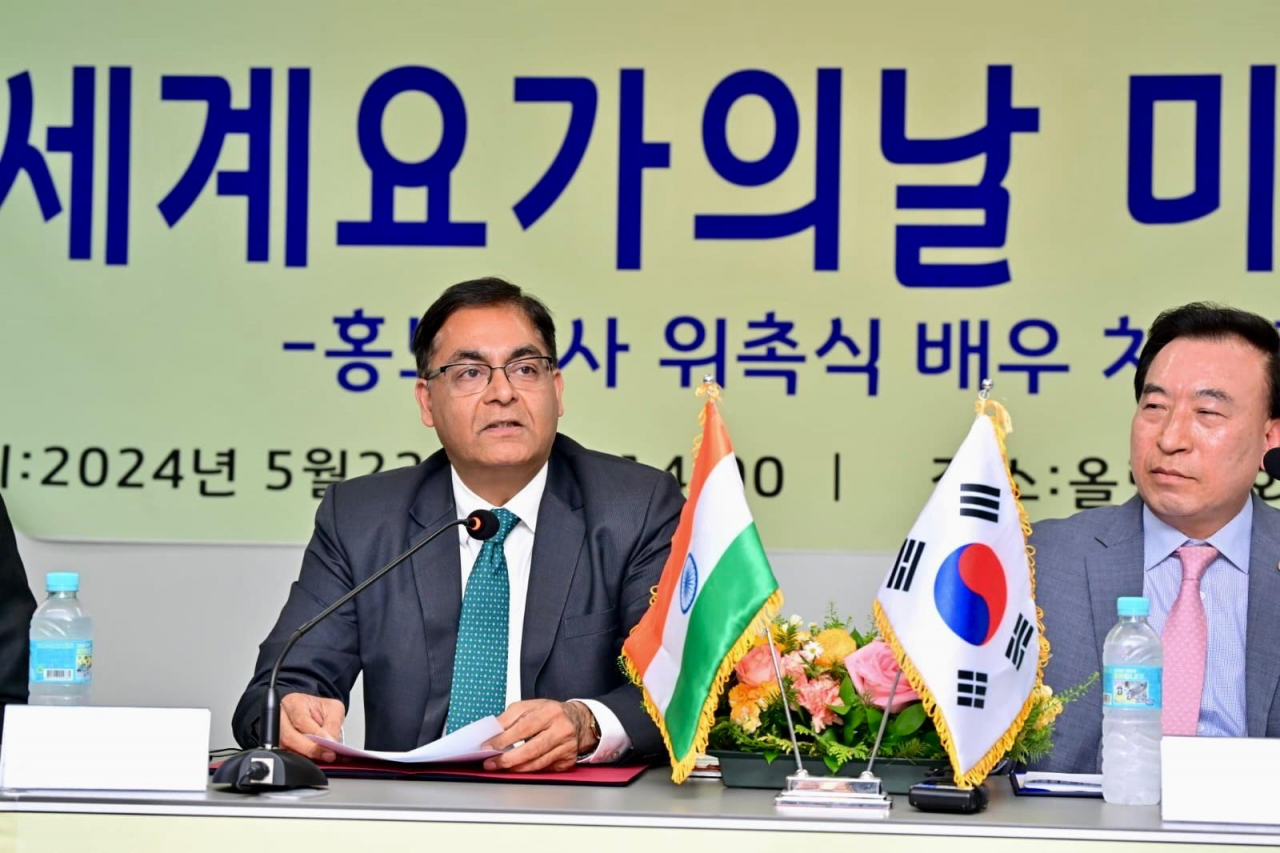 Indian Ambbassador to Korea Amit Kumar speaks at a press briefing ahead of the tenth International Day of Yoga at Indian Embassy in Seoul in Yongsan-gu, Seoul, on Thursday.